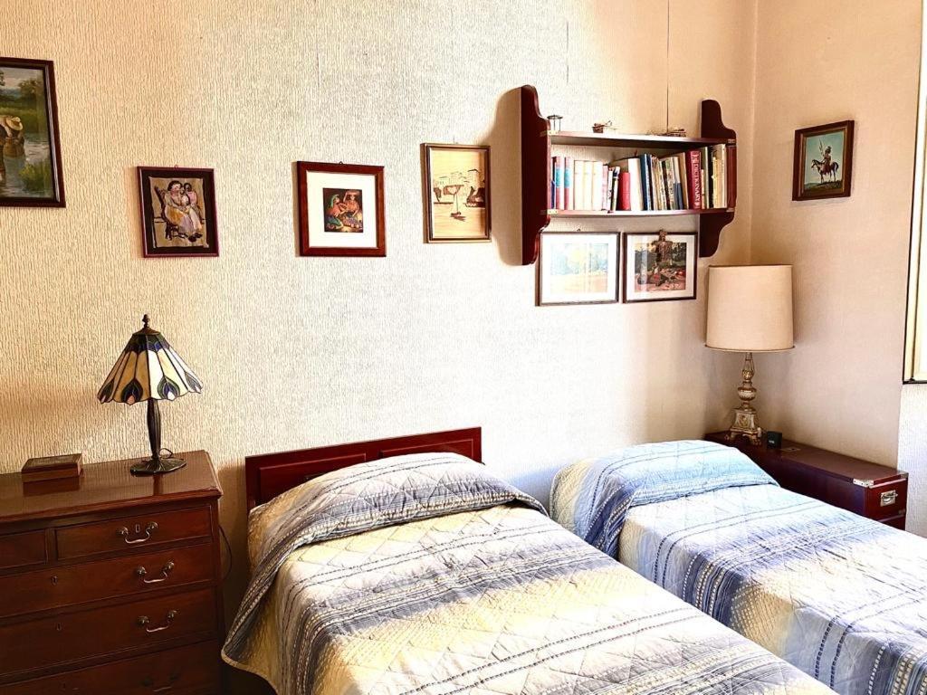 Traditional Style In The City Center Roma Exterior foto