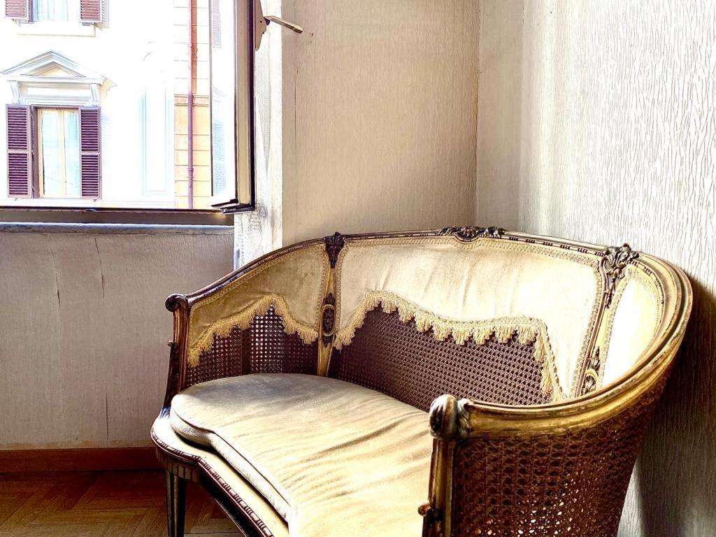 Traditional Style In The City Center Roma Exterior foto